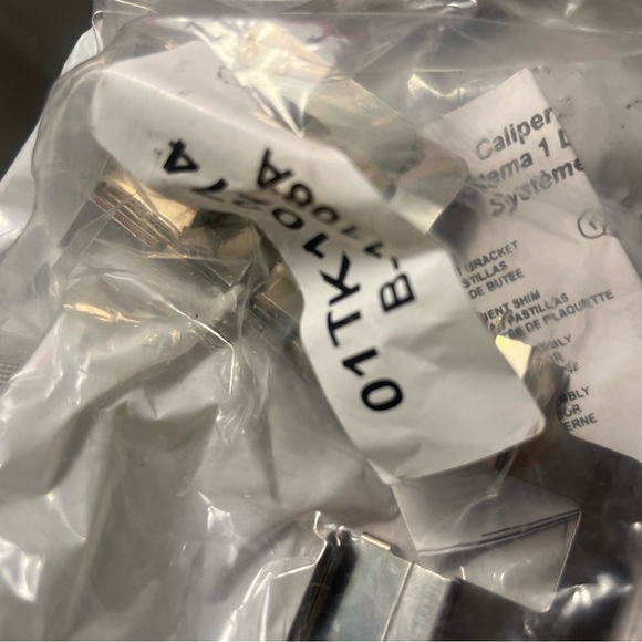 Carquest Premium Gold-Ceramic brake pads (4 set) - Picture 4 of 6